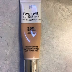 IT Cosmetics Bye Bye Foundation